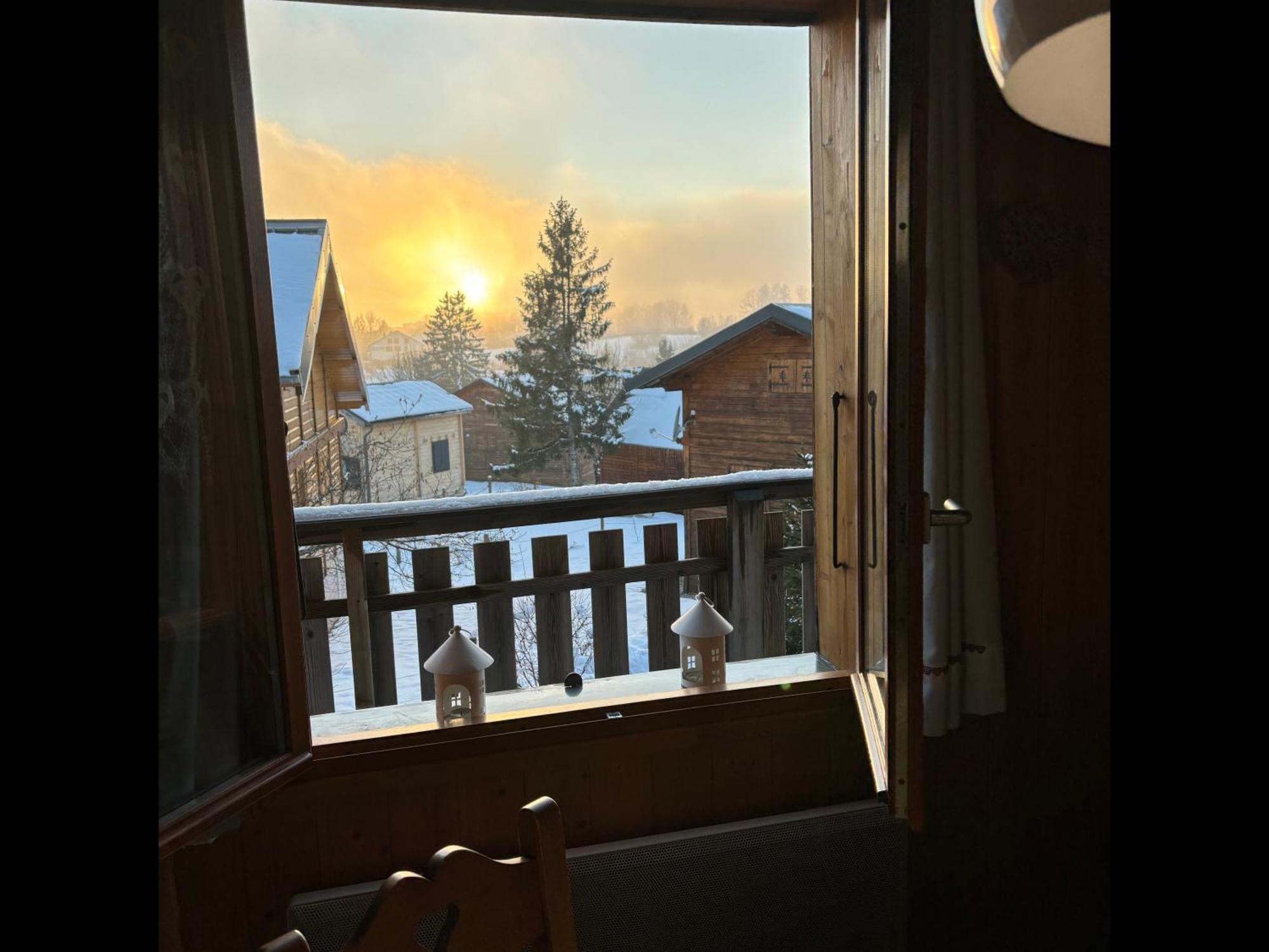 Saint-Laurent-en-Grandvaux Chalet L'Embellie - Chalet Avec Piscine Partagee מראה חיצוני תמונה
